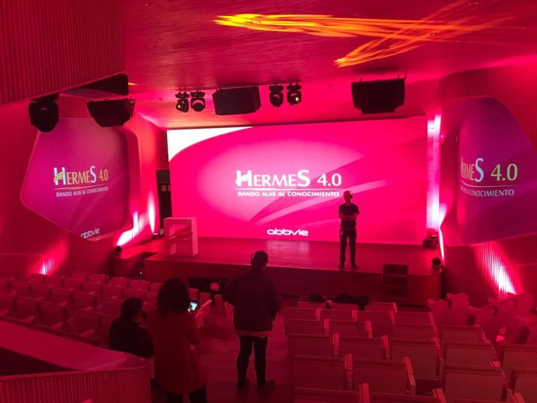 pantalla led con luces moradas